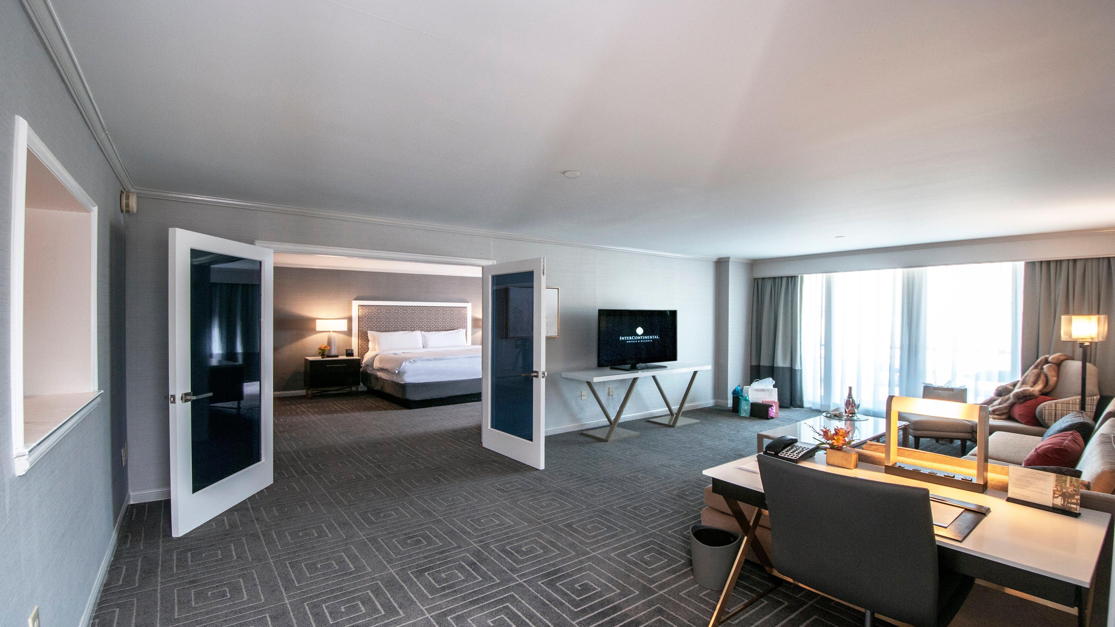 อินเตอร์คอนติเนนตัล แคนซัสซิตี้ แอท เดอะพลาซา Hotel ภายนอก รูปภาพ