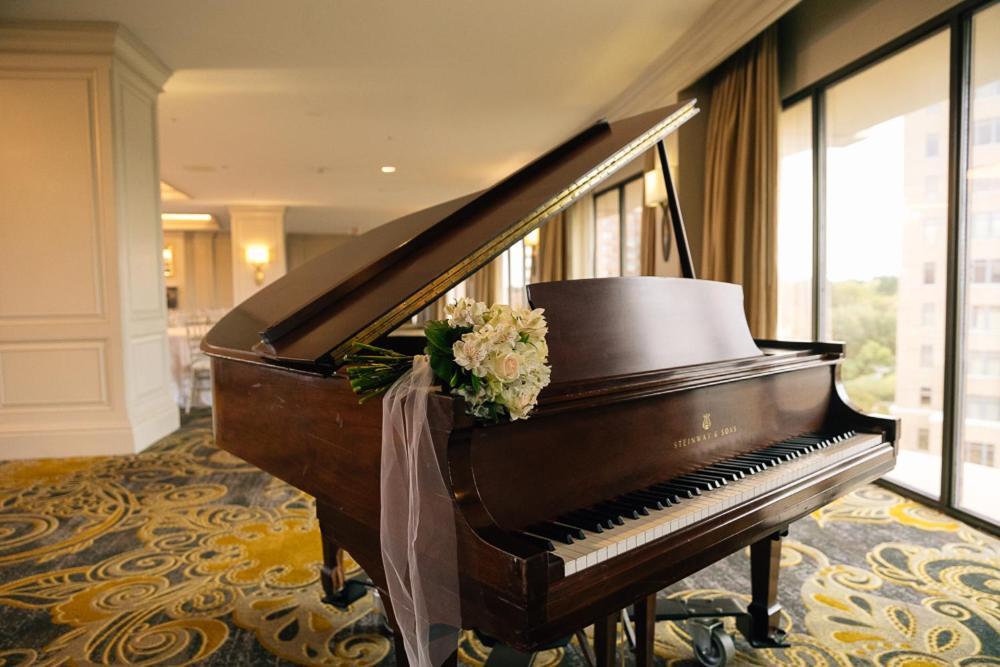 อินเตอร์คอนติเนนตัล แคนซัสซิตี้ แอท เดอะพลาซา Hotel ภายนอก รูปภาพ